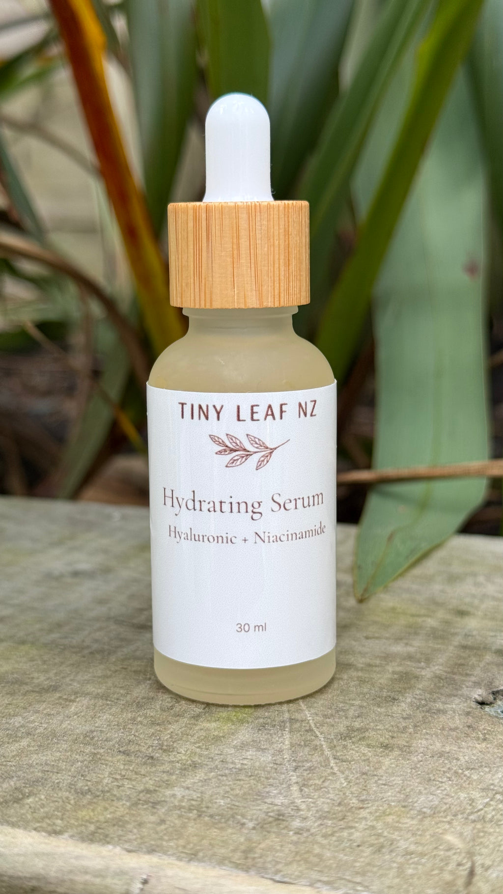 Hydrate + Brightening Face Serum | Niacinamide, Hyaluronic Acid, Kawakawa & Chamomile