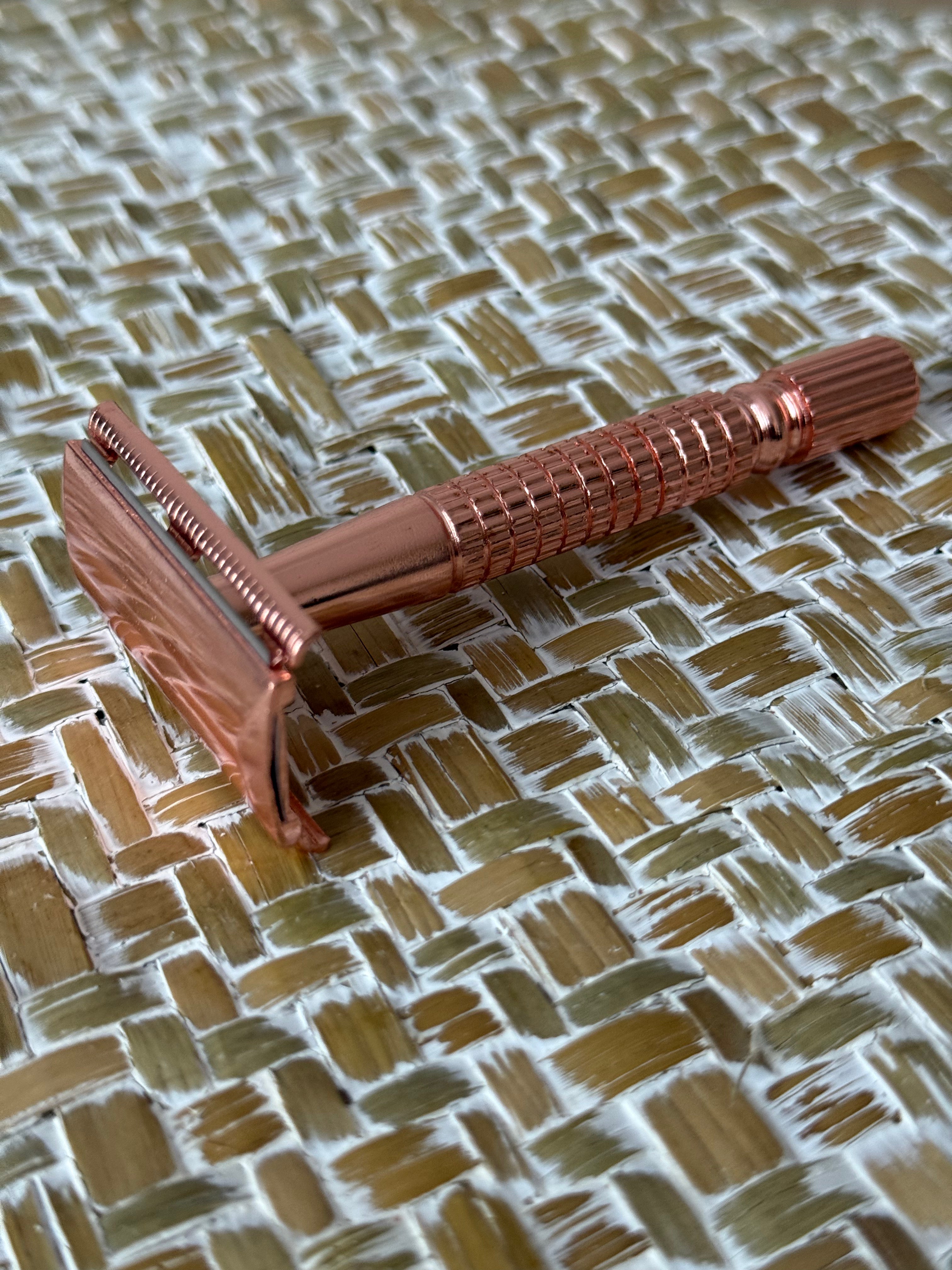 Rose Gold Reusable Safety Razor + 10 Blades
